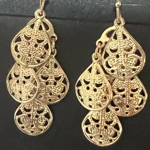 Elegant Gold Dangle Earrings